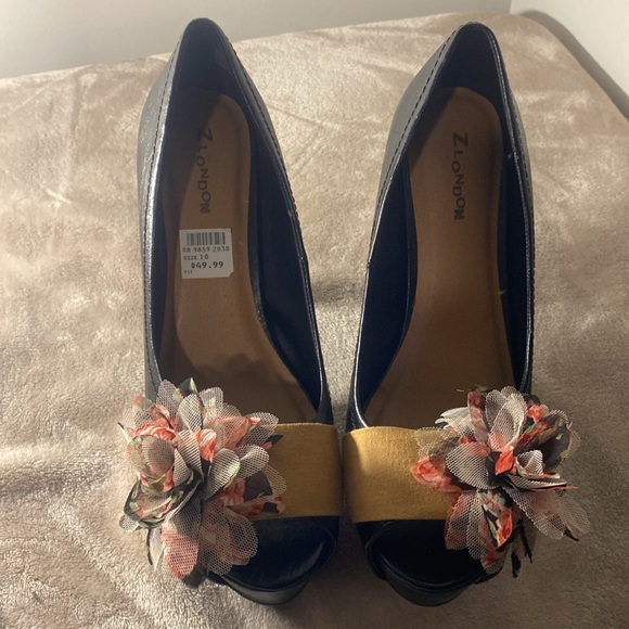 Z London Peep Toe Pump NWT - Size 10 - Picture 2 of 9